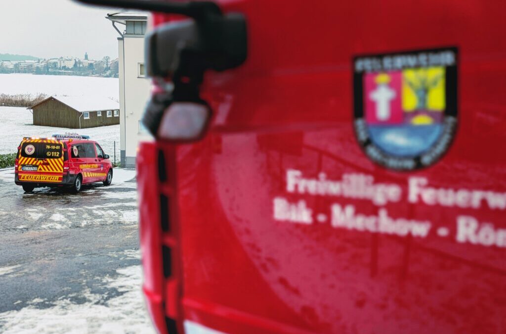 THY – Eisunfall – Person ins Eis eingebrochen – Donnerstag, 05.02.2026, 12.06 Uhr